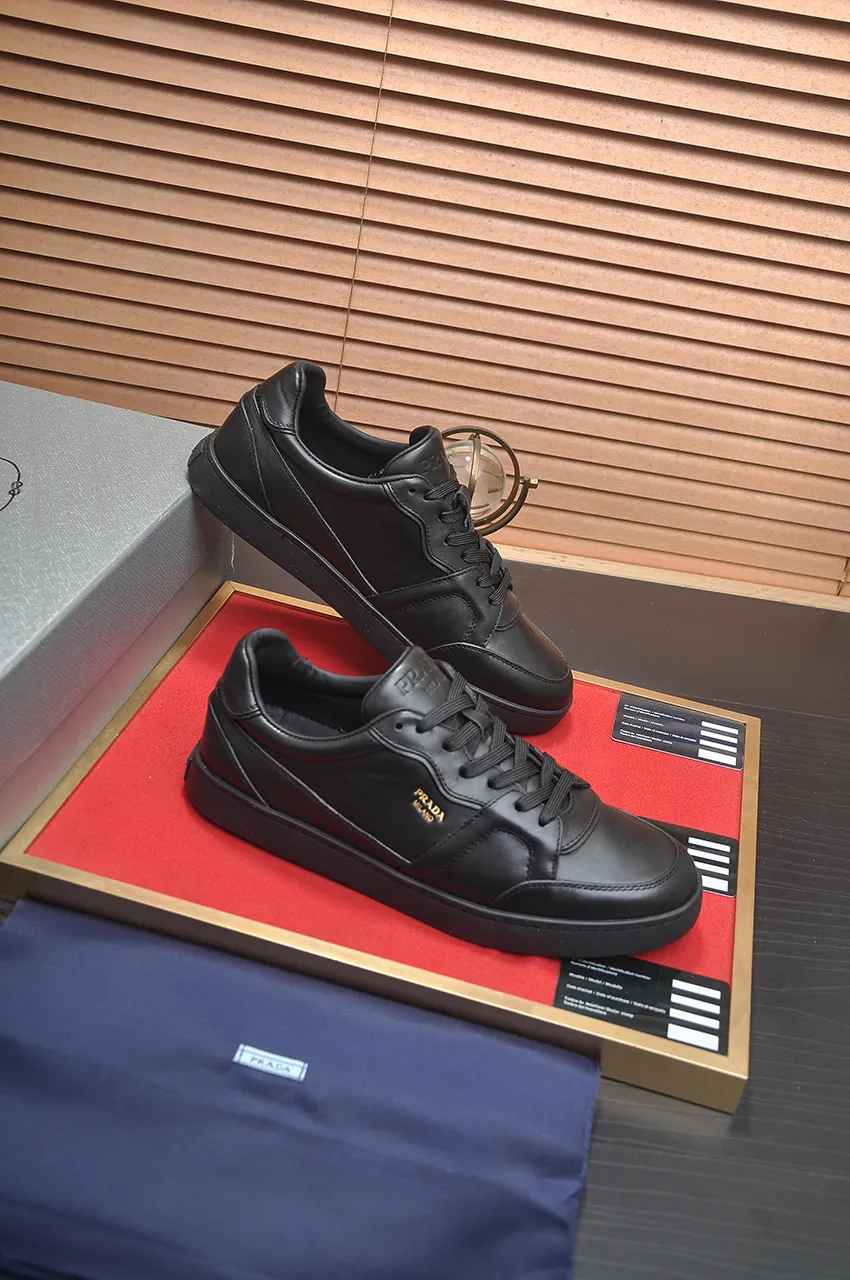 Men's shoes 💰580💶 [PRADA] Top original items, new seasonal styles, high-quality original items, top-grade high-mercerized cowhide combined with original breathable fabric + imported glue, imported stretch fabric inside with original cowhide feet, original thick outsole! Quality guaranteed! Code 38-45 (45 customized)